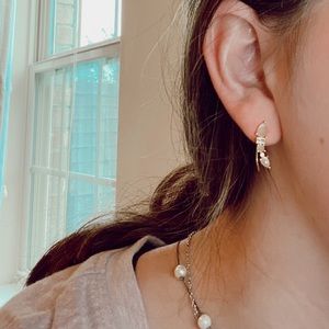 Cute earrings!!
